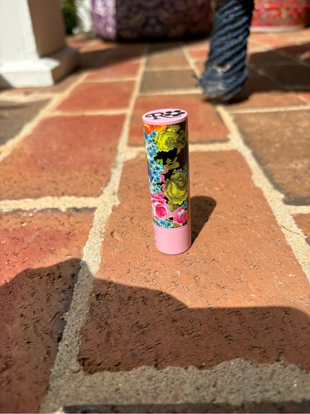 MAC Richard Quinn matte lipstick in mega magenta - Picture 3 of 4